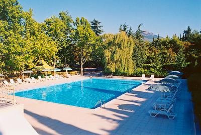 Freibad beim Hotel "Magnolie" Aluschta